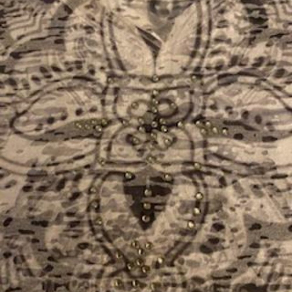 Grey Multi-Color Floral Design Rhinestones Top XL - Picture 3 of 5